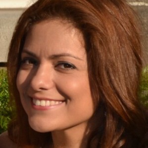 Dora Velez
