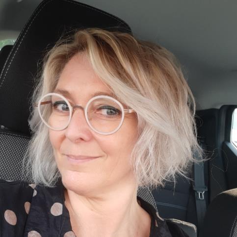 Sandra ( Sandy) Van Miert